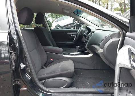 2013 Nissan Altima 2.5 S z USA, uszkodzony, nr VIN 1N4AL3AP6DC277237